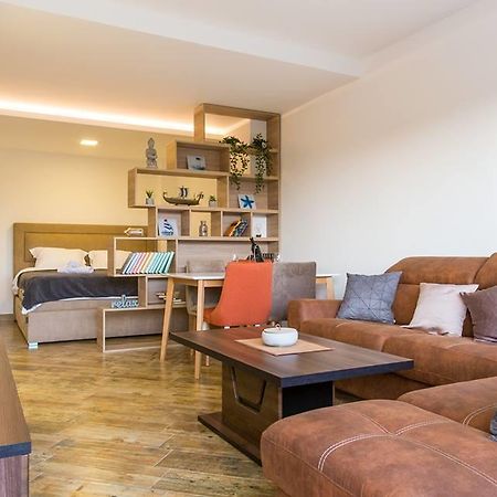 Porto Apartmani Teodo Esterno foto