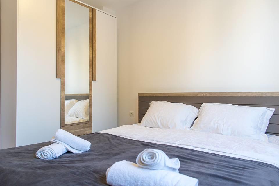 Porto Apartmani Teodo Esterno foto