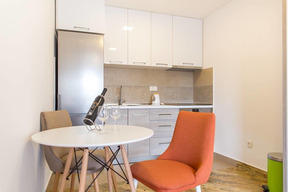 Porto Apartmani Teodo Esterno foto