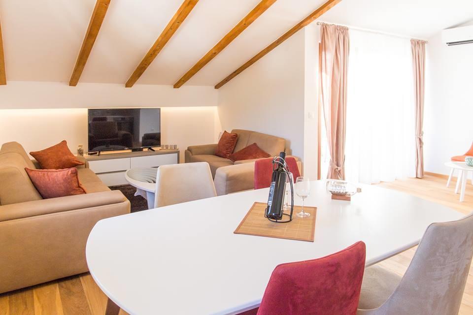 Porto Apartmani Teodo Esterno foto