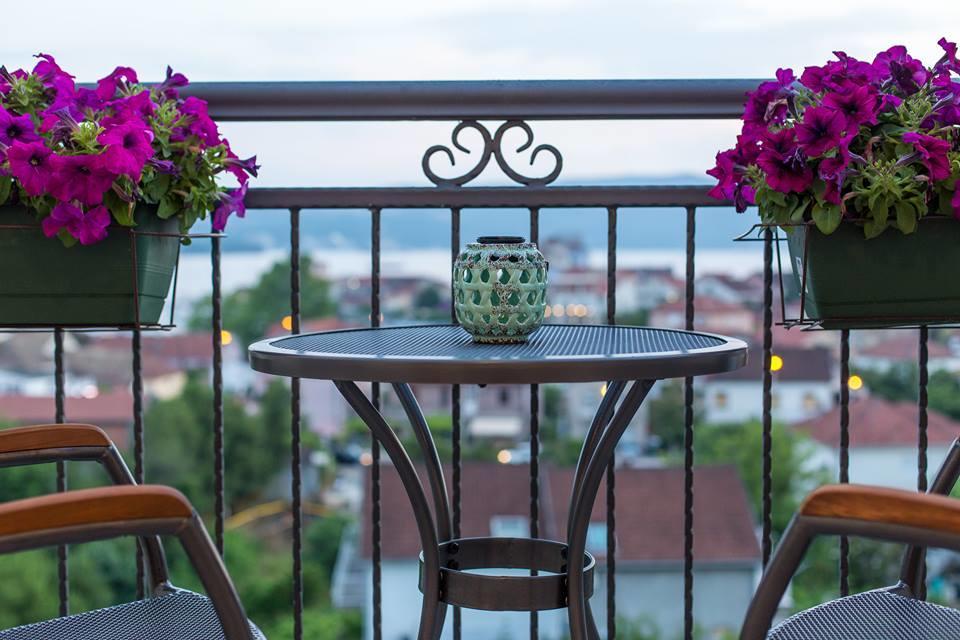 Porto Apartmani Teodo Esterno foto